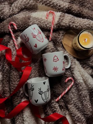 Vánoční kolekce konečně přistála na e-shopu! 🎁❤️ Letos jsem to pojala trochu jinak. 🙌🏼 S motivy jsem pracovala trochu...